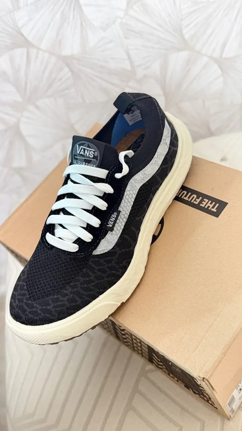 Vans Preto e Azul